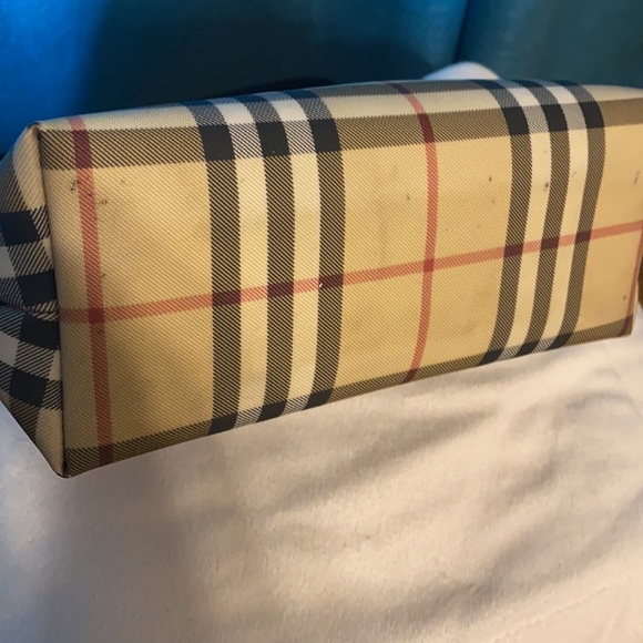 BURBERRY 💯 plaid leather handbag tote solid price - Picture 12 of 16